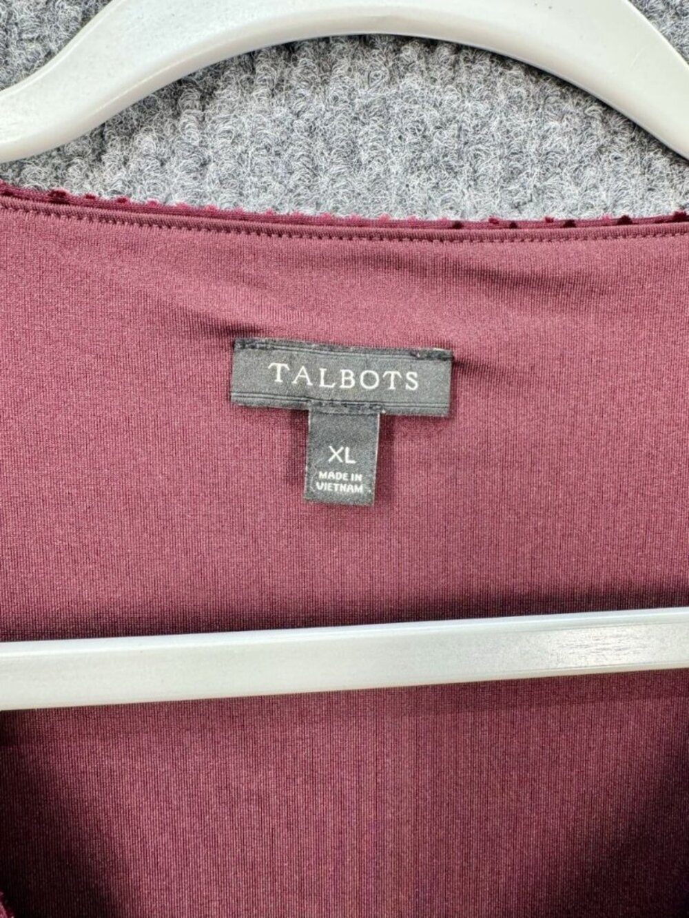 Talbots Burnout Velvet Top Womens XL Burgundy Cowl Neck Long Sleeve Houndstooth - Picture 5 of 9